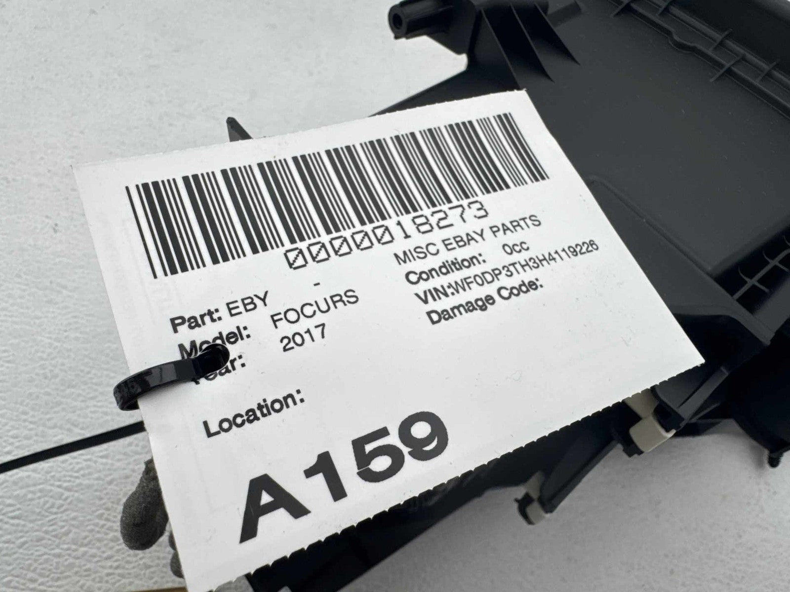 16-18 Ford Focus RS Center Console Floor With Arm Rest Leather Black OEM