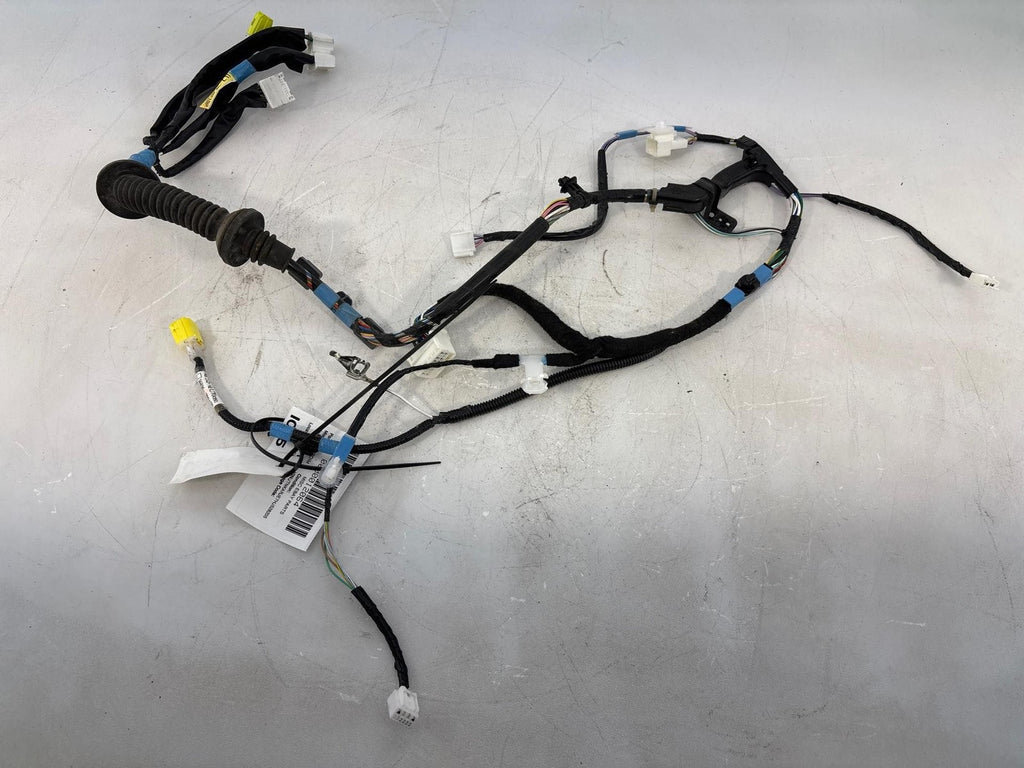 17-18 TOYOTA COROLLA IM FRONT LEFT DOOR WIRE WIRING HARNESS OEM 82152-12U70