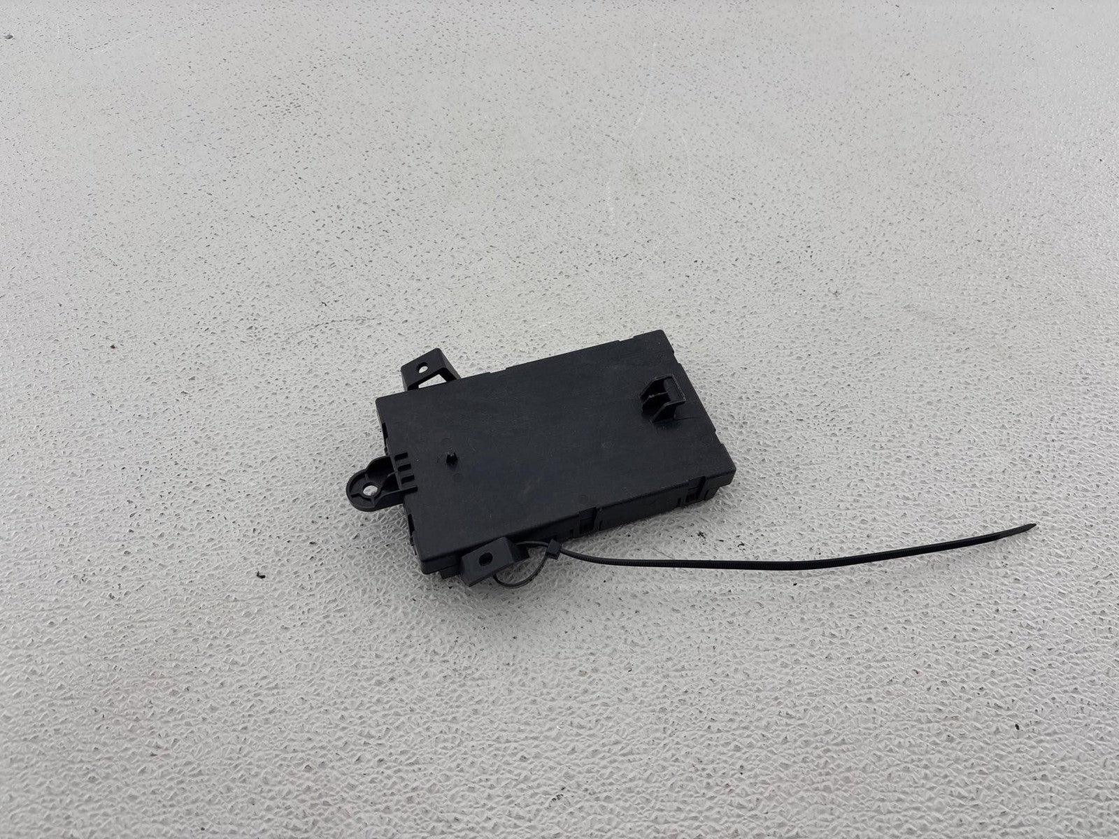 19 - 25 VOLVO XC40 FRONT RIGHT SEAT MEMORY HEAT CONTROL MODULE 32298159 OEM