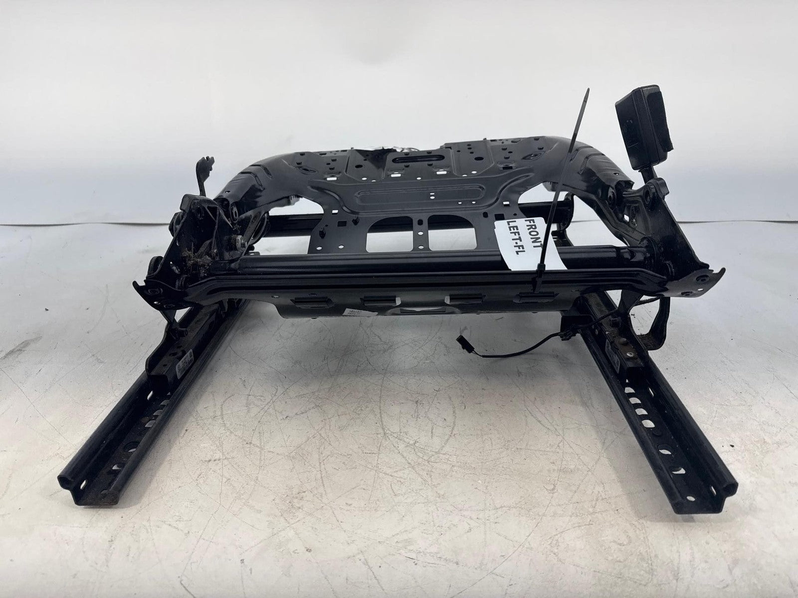 10-14 Volkswagen Jetta Sportwagen FRONT LEFT DRIVER SEAT LOWER TRACK FRAME