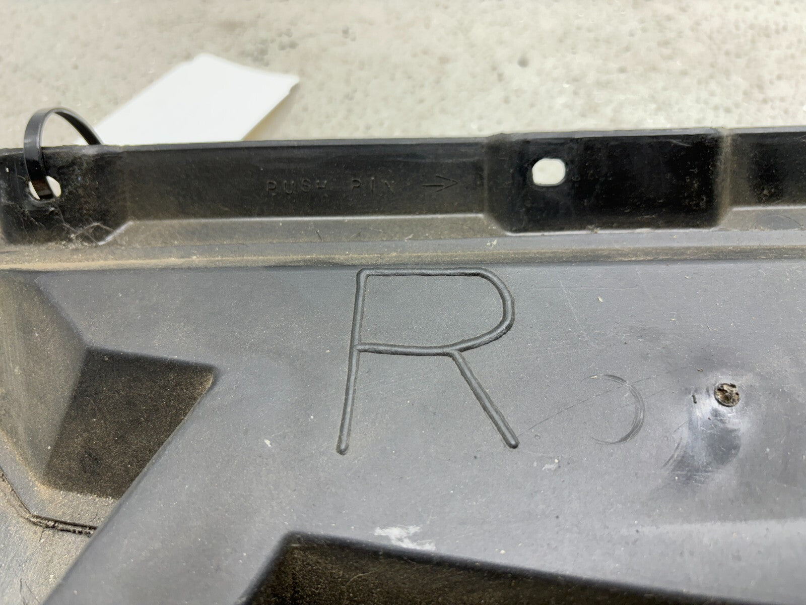 2000-2005 Buick Lesabre Right Side Lower Dashboard Trim Cover Insulator Oem