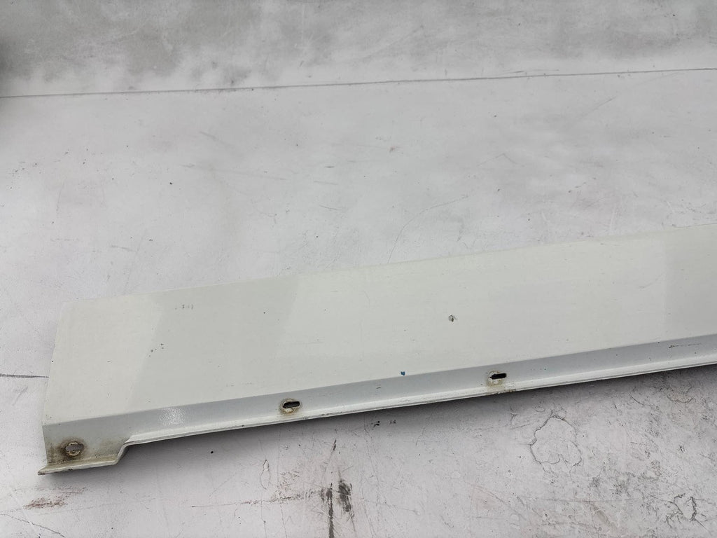 1984-1996 Chevrolet Corvette Right Rocker Panel Moulding Oem 10288348