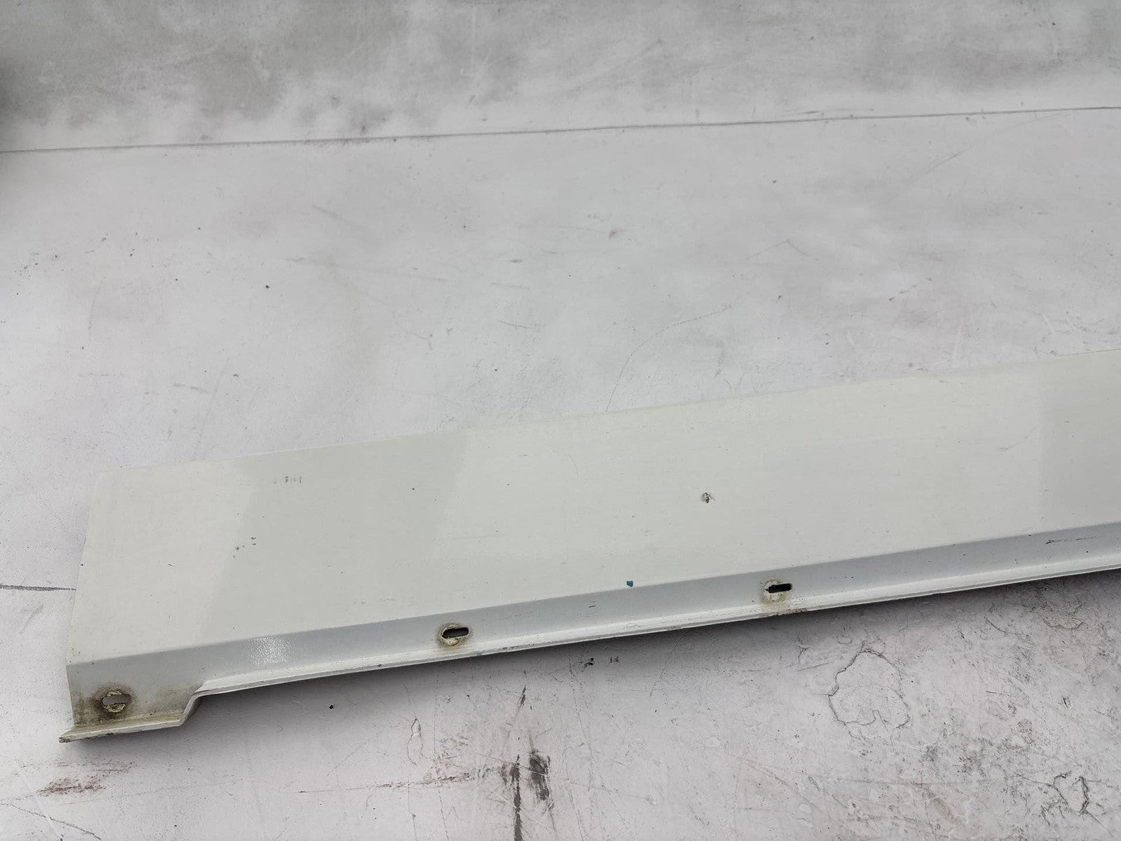 1984-1996 Chevrolet Corvette Right Rocker Panel Moulding Oem 10288348