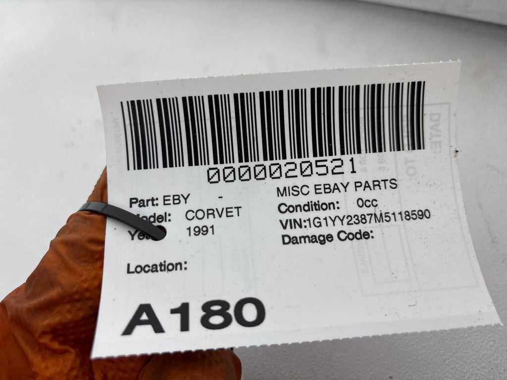 1984-1996 Chevrolet Corvette Right Rocker Panel Moulding Oem 10288348