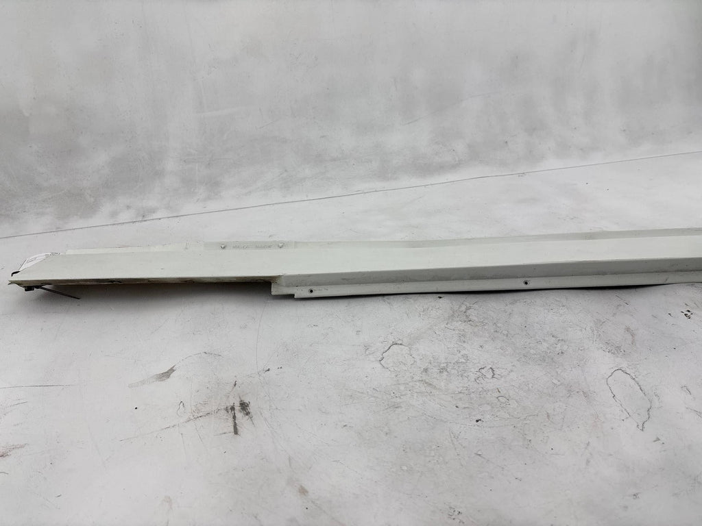 1984-1996 Chevrolet Corvette Right Rocker Panel Moulding Oem 10288348