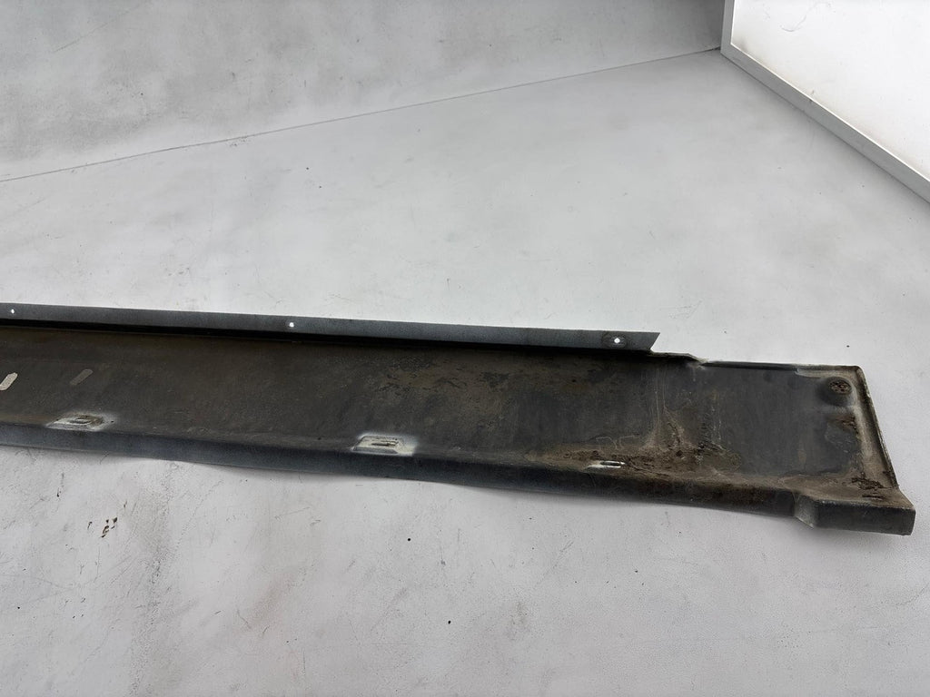 1984-1996 Chevrolet Corvette Right Rocker Panel Moulding Oem 10288348