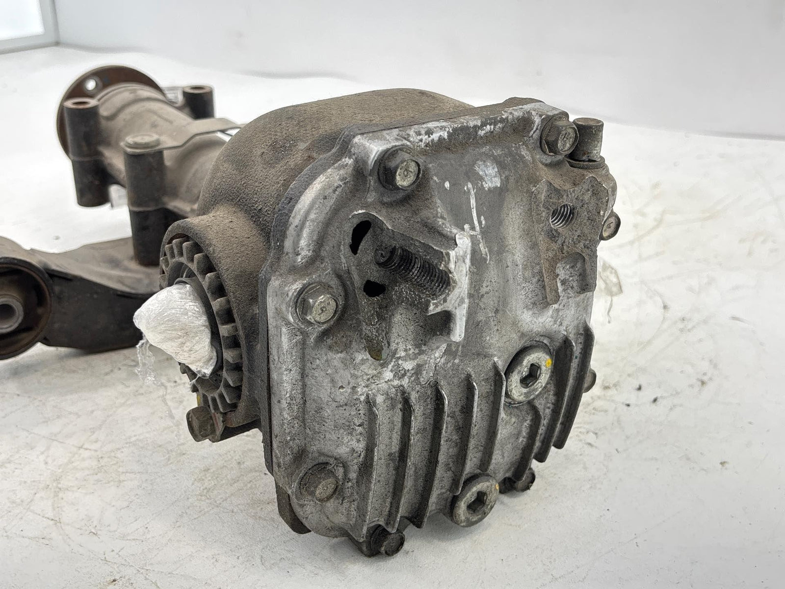 20-23 Subaru Impreza Rear Differential Carrier Assembly At Xd 3.70R Oem /Chipped