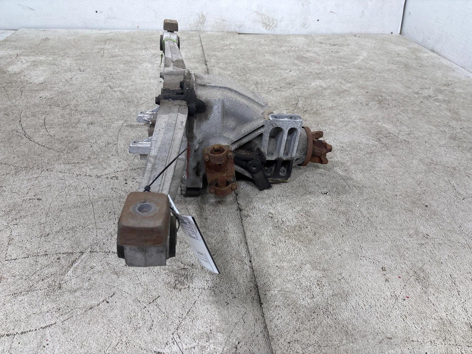 1984-1996 Chevrolet Corvette At Rear Differential Carrier Assembly Oem