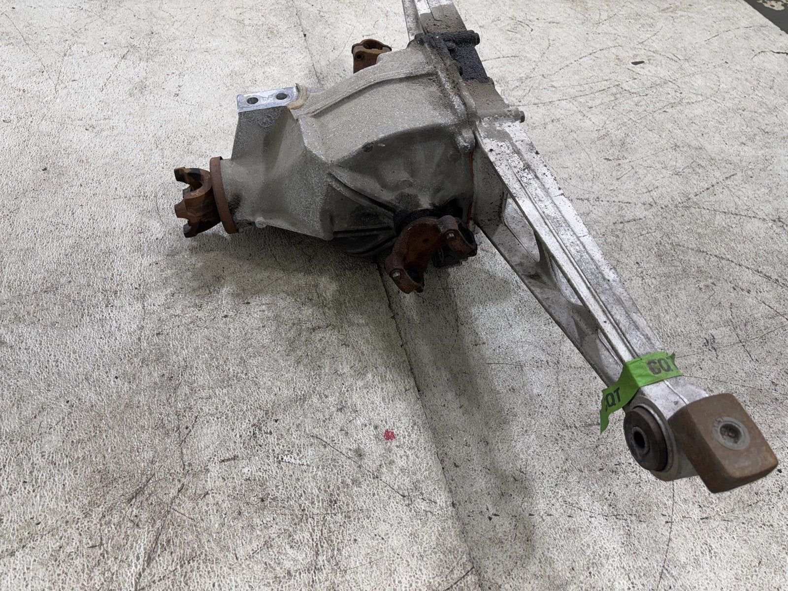 1984-1996 Chevrolet Corvette At Rear Differential Carrier Assembly Oem