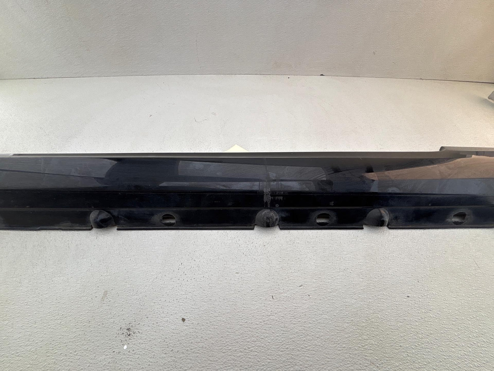 10-17 Mercedes E W212 Rocker Molding Cover Panel Left A2076901140