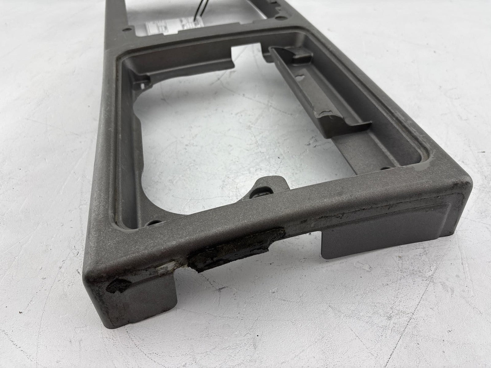 03-07 HUMMER H2 Center Console Top Panel Armrest Surround Trim Cover Oem