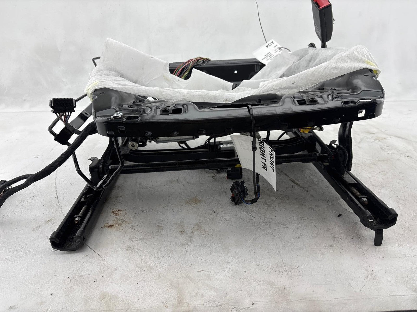 15-18 Audi Q3 Front Right Passenger Seat Lower Adjust Track Frame W/ Motor Oem