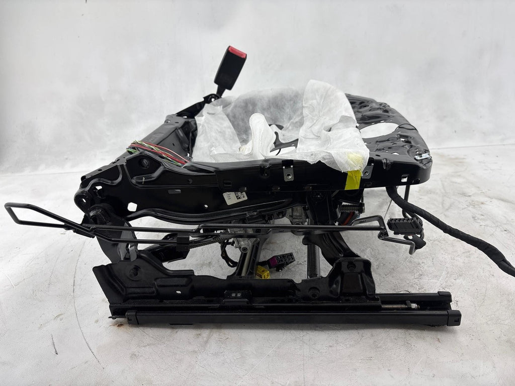 15-18 Audi Q3 Front Right Passenger Seat Lower Adjust Track Frame W/ Motor Oem