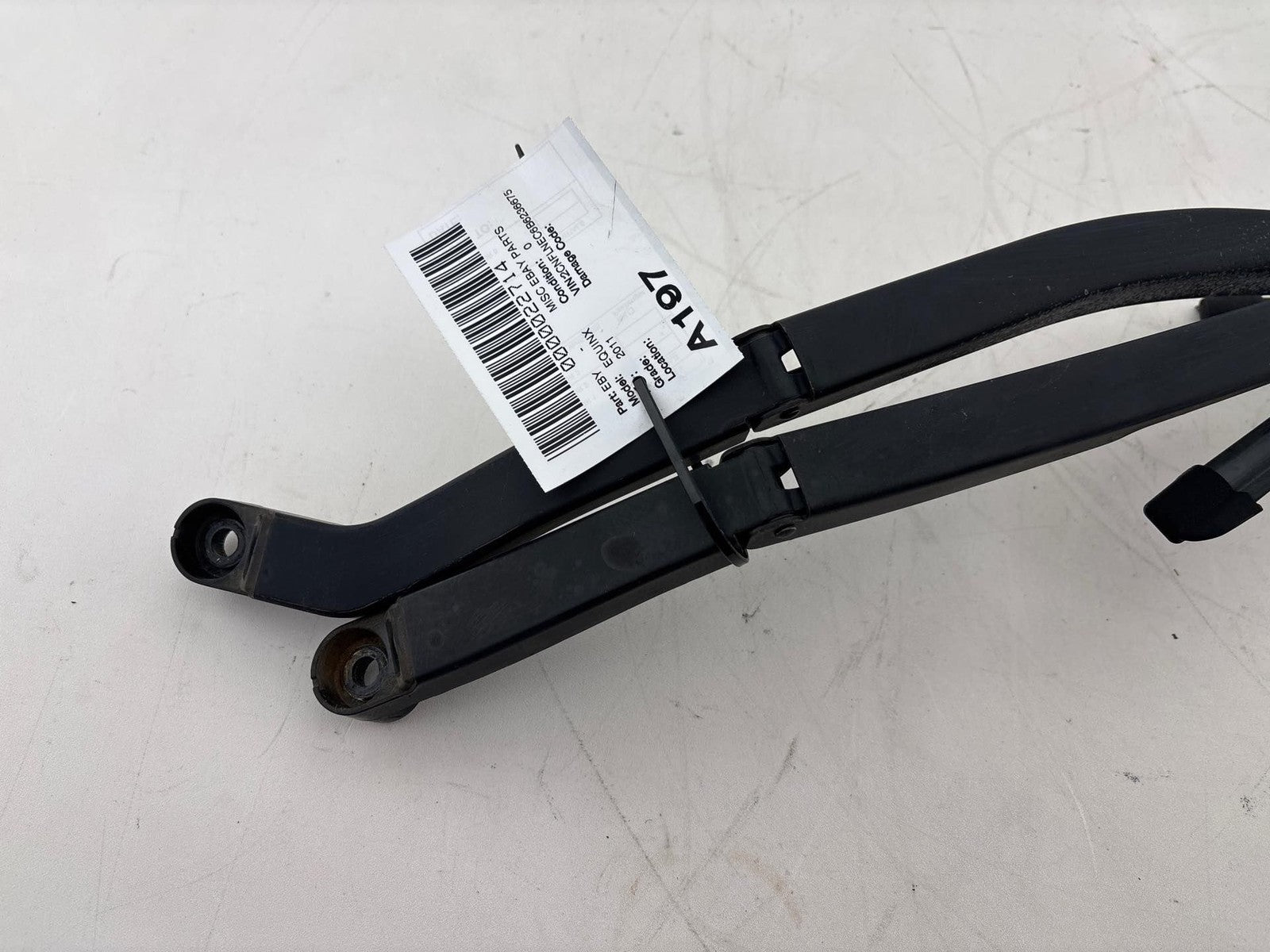 10-17 Chevy Equinox Front Right And Left Side Windshield Wiper Arm Set of 2 OEM