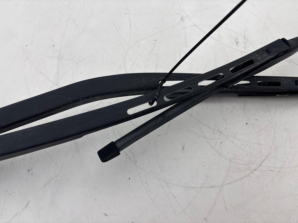 10-17 Chevy Equinox Front Right And Left Side Windshield Wiper Arm Set of 2 OEM