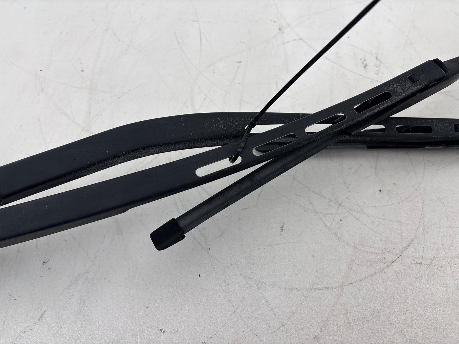 10-17 Chevy Equinox Front Right And Left Side Windshield Wiper Arm Set of 2 OEM