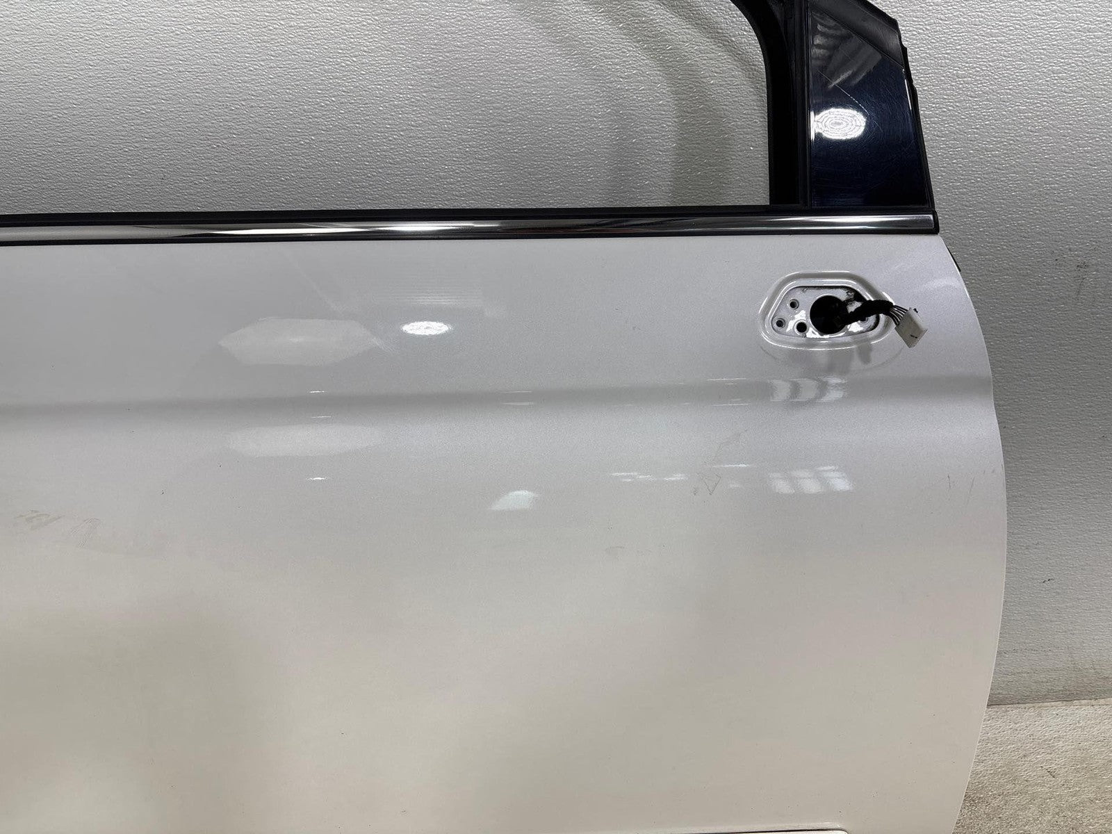 12-17 Fiat 500 Front Right Door Shell Panel Oem