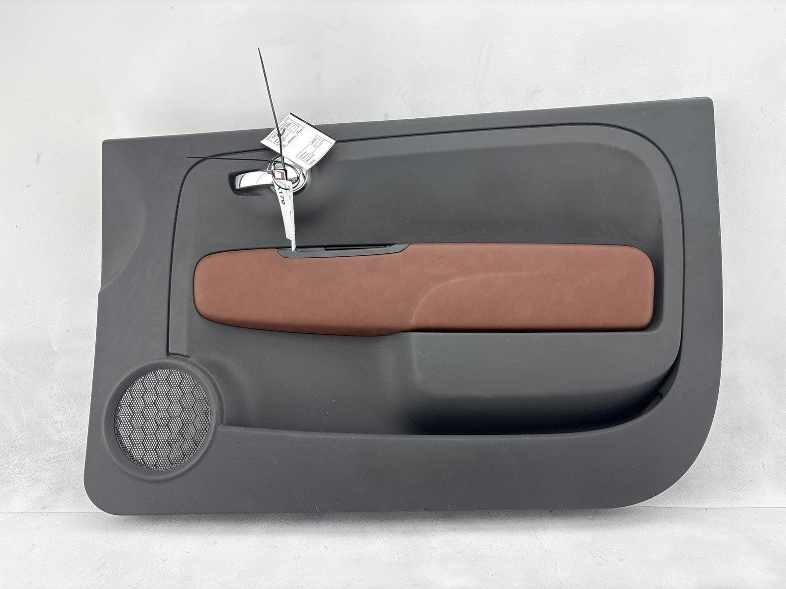 12-18 Fiat 500 Front Right Door Panel Trim Cover Oem