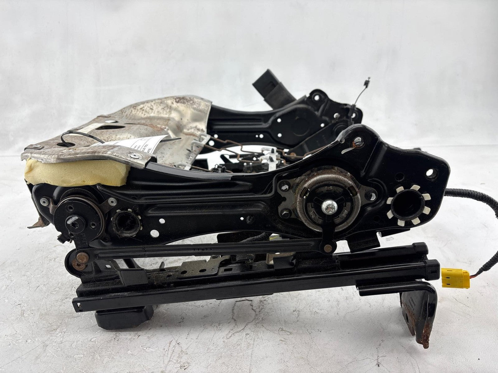 12-17 Fiat 500 Front Left Seat Track Frame Oem