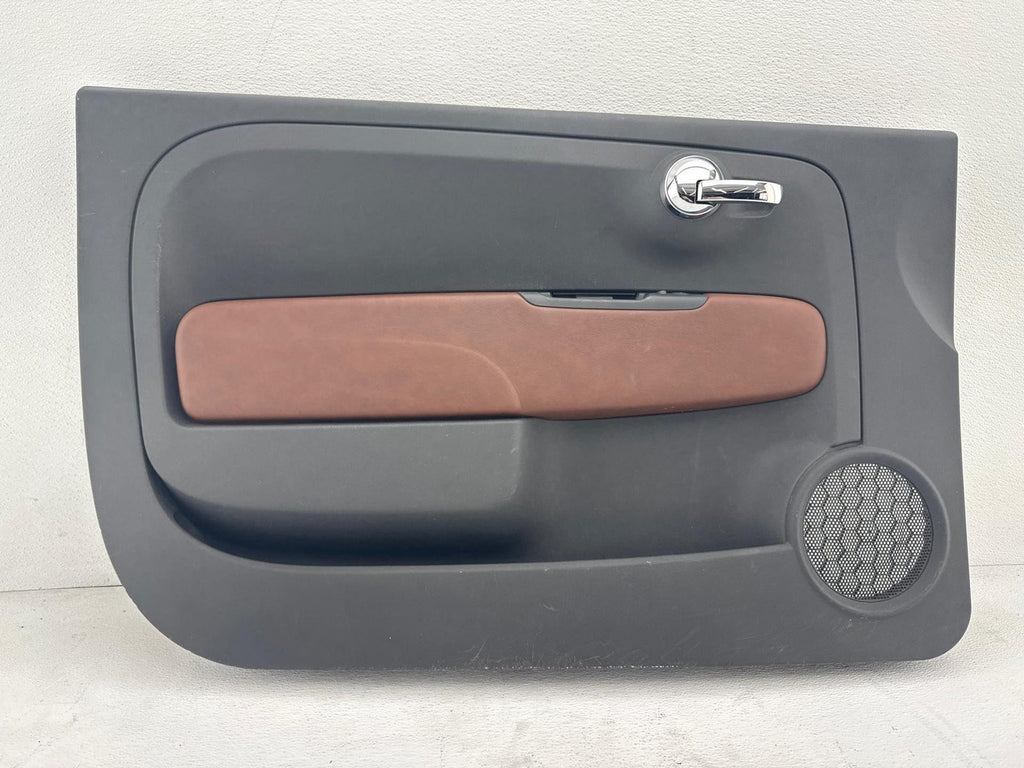 12-18 Fiat 500 Front Left Door Panel Trim Cover Oem
