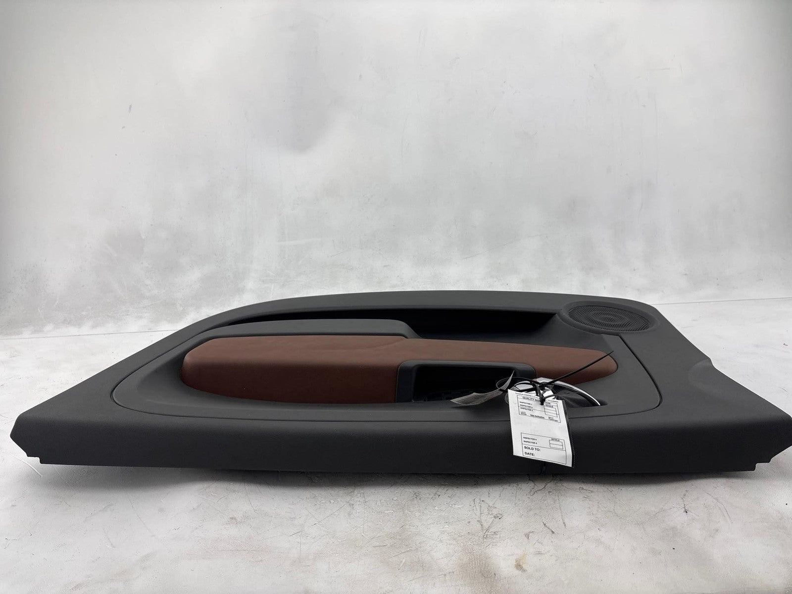 12-18 Fiat 500 Front Right Door Panel Trim Cover Oem