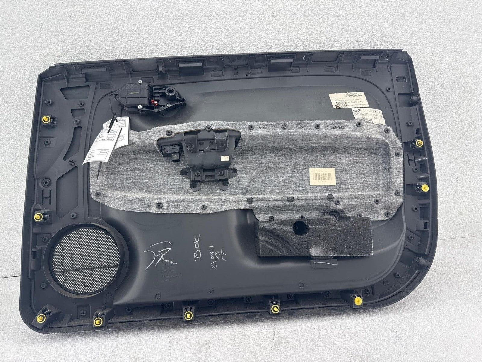 12-18 Fiat 500 Front Left Door Panel Trim Cover Oem