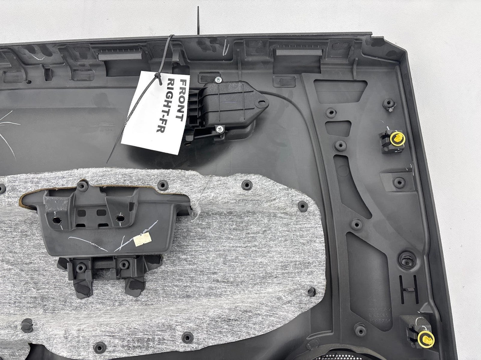 12-18 Fiat 500 Front Right Door Panel Trim Cover Oem