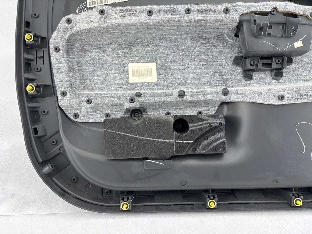 12-18 Fiat 500 Front Right Door Panel Trim Cover Oem