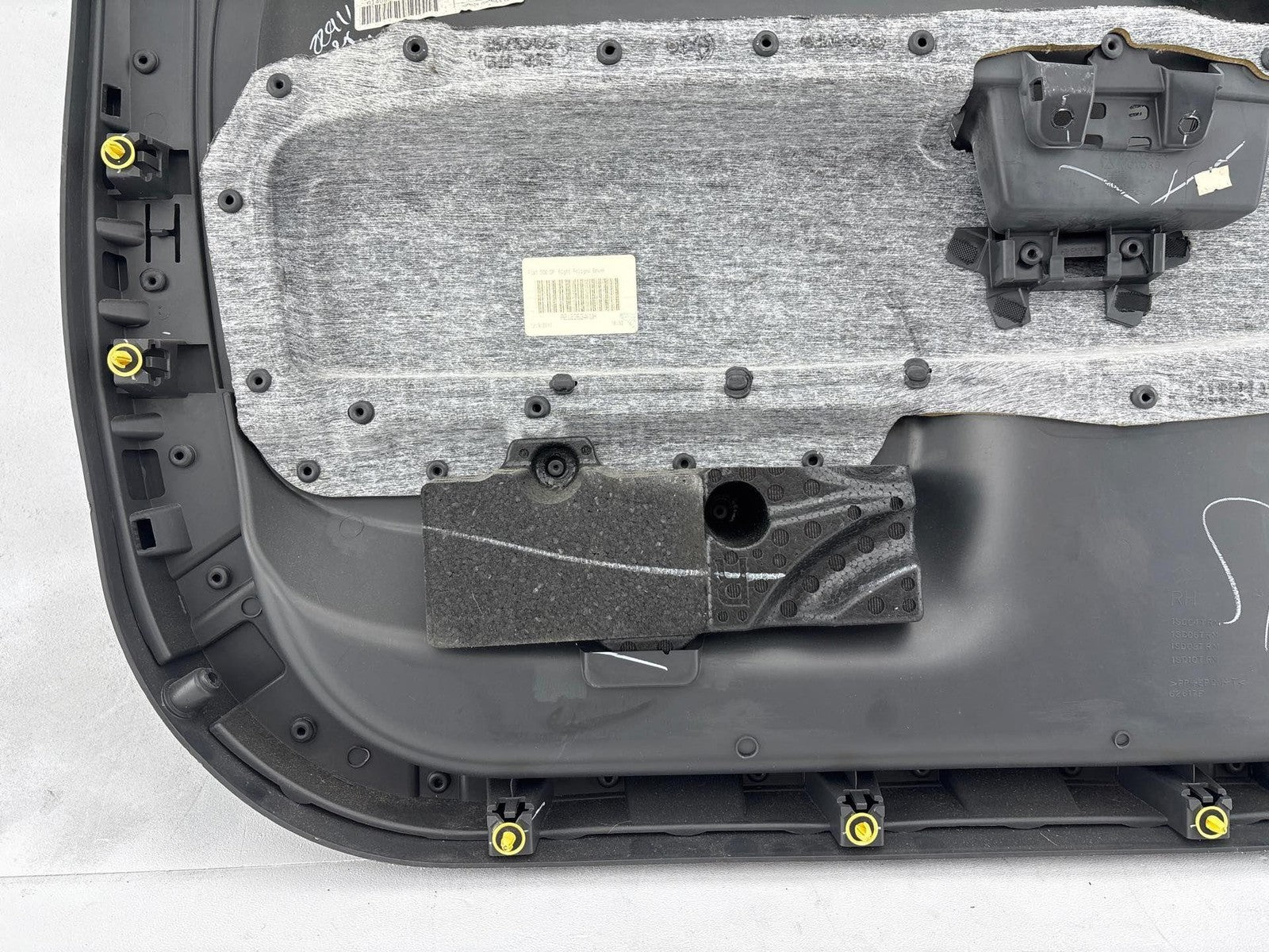 12-18 Fiat 500 Front Right Door Panel Trim Cover Oem