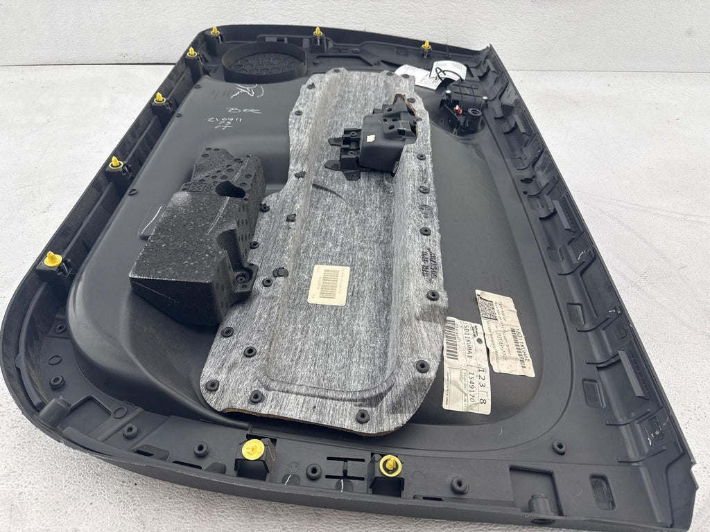 12-18 Fiat 500 Front Left Door Panel Trim Cover Oem