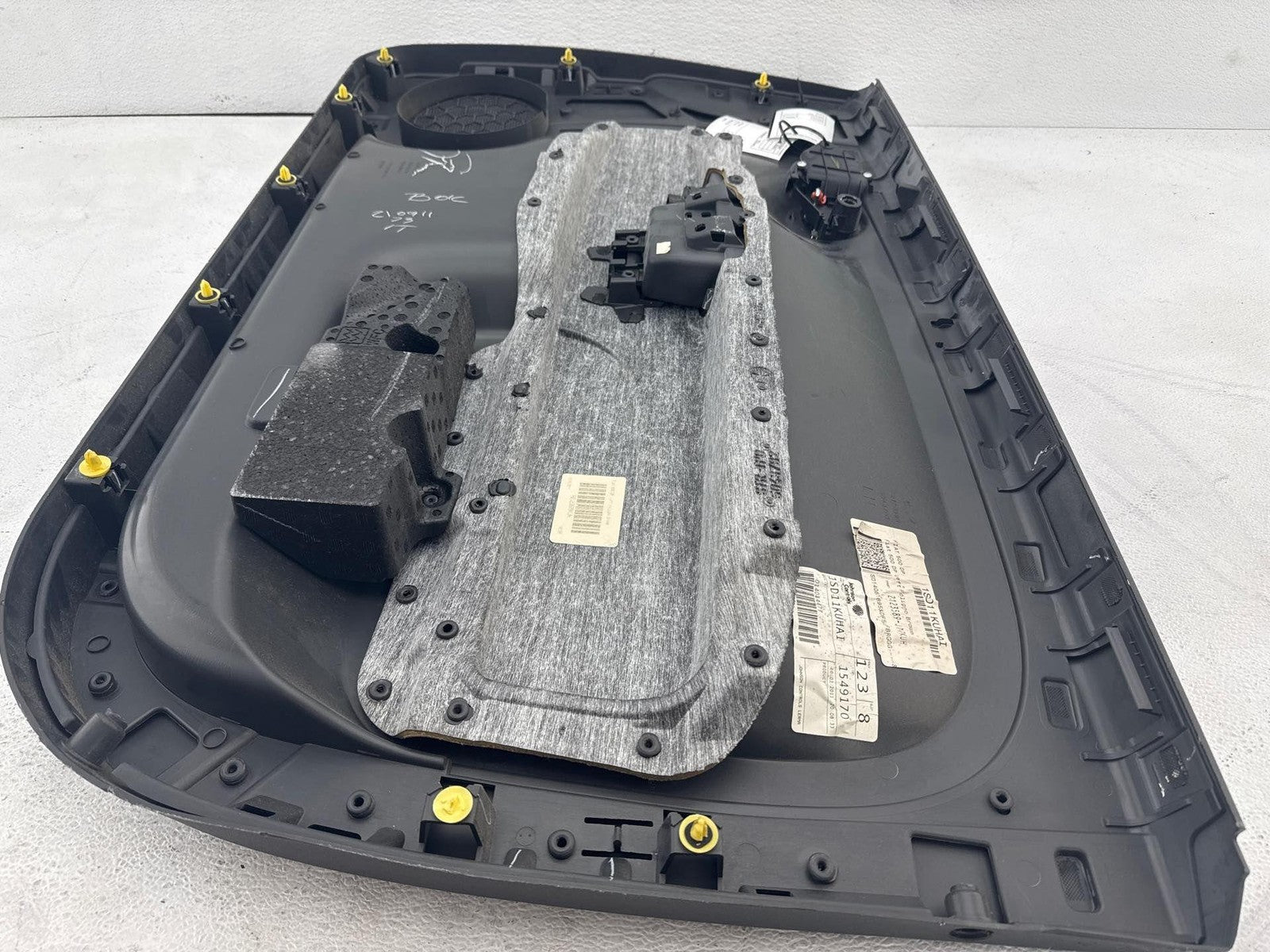 12-18 Fiat 500 Front Left Door Panel Trim Cover Oem