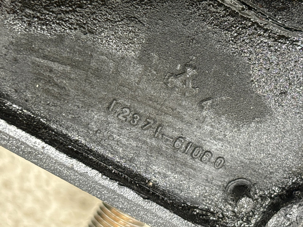 1992 - 1997 Toyota Land Cruiser Fj80 Rear Insulator Engine Mount Oem 12371-61060