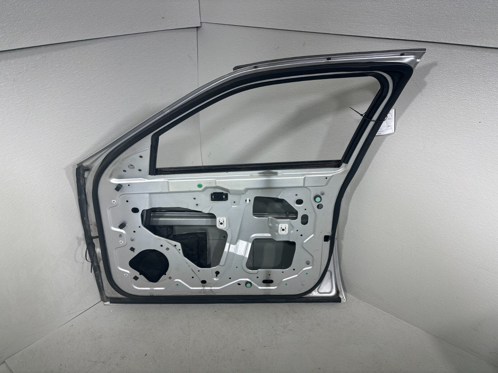 2000-2005 Cadillac Deville Front Right Passenger Side Door Shell Green Oem