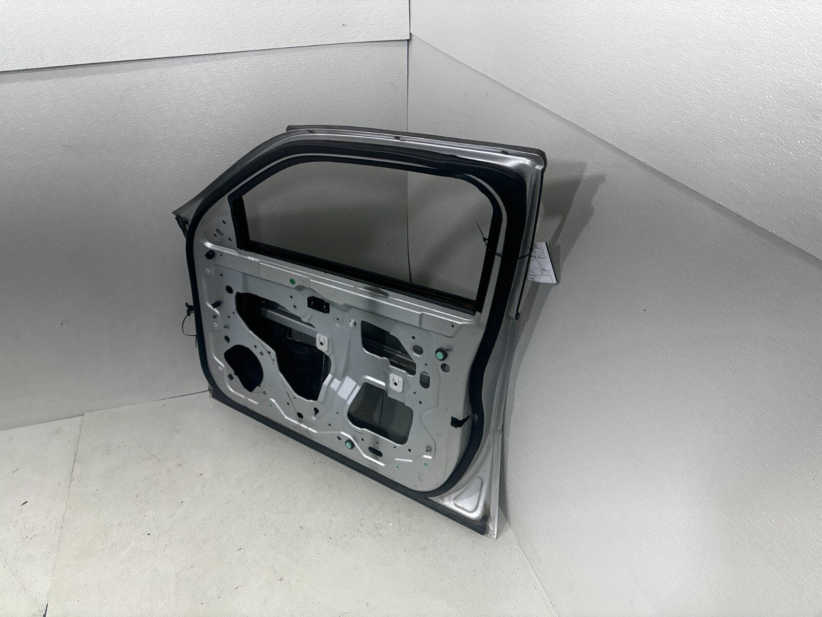 2000-2005 Cadillac Deville Front Right Passenger Side Door Shell Green Oem