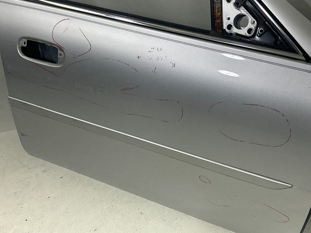 2000-2005 Cadillac Deville Front Right Passenger Side Door Shell Green Oem