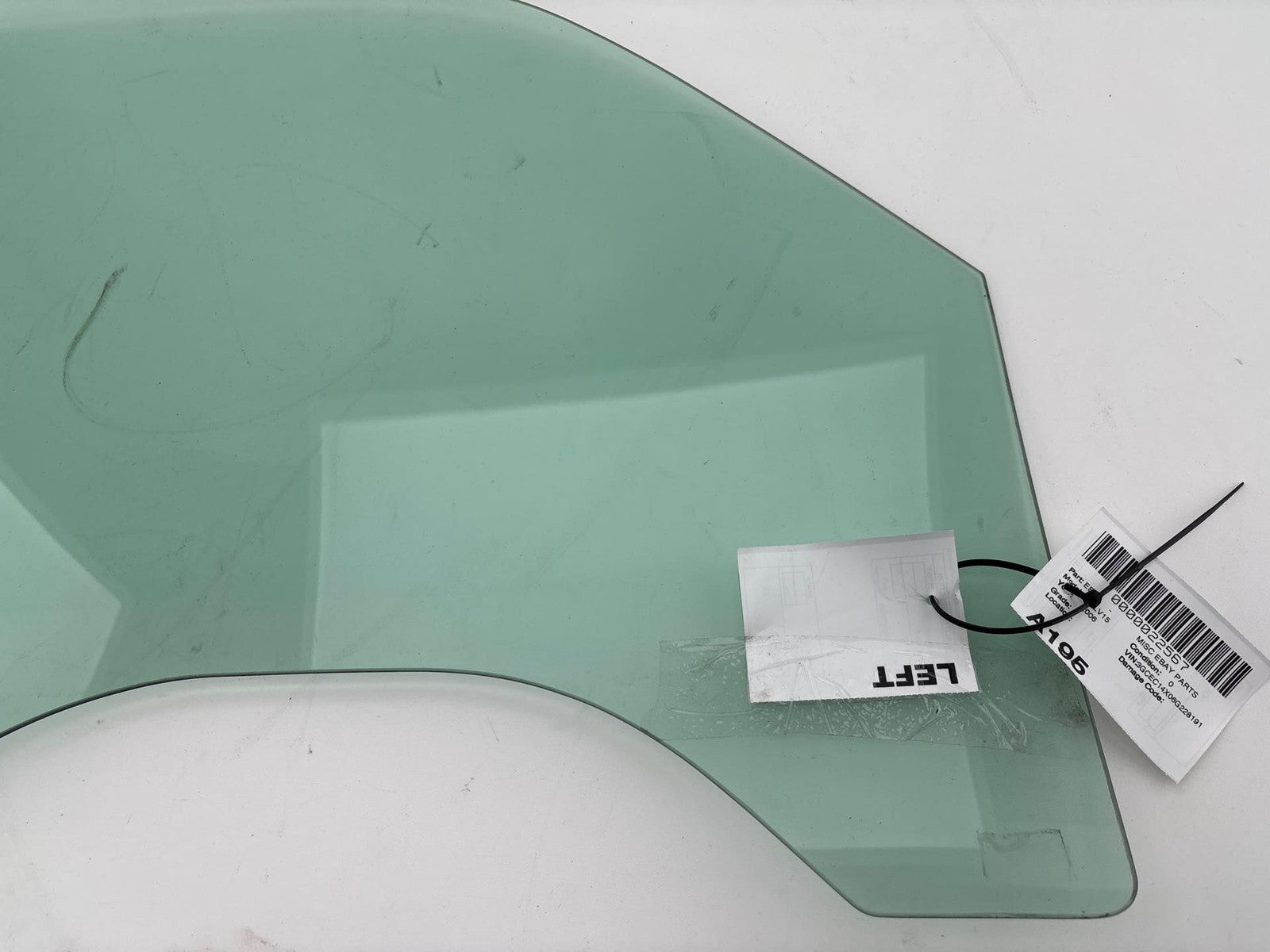 1999 - 2007 Chevrolet Silverado / Sierra 1500 Front Left Door Window Glass OEM