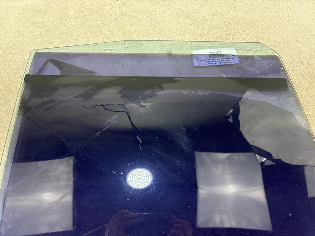 1991-1997 Toyota Land Cruiser Rear Right Door Glass Window Oem