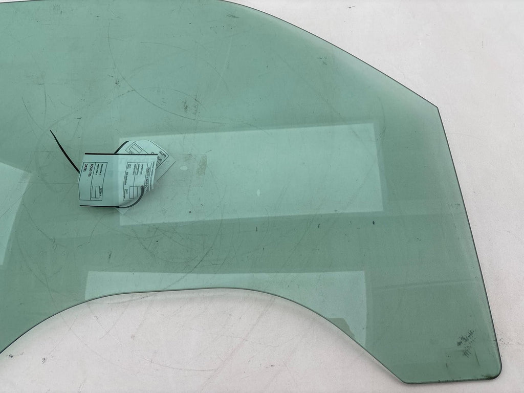1999-2007 Chevrolet Silverado 1500 Front Right Door Window Glass OEM