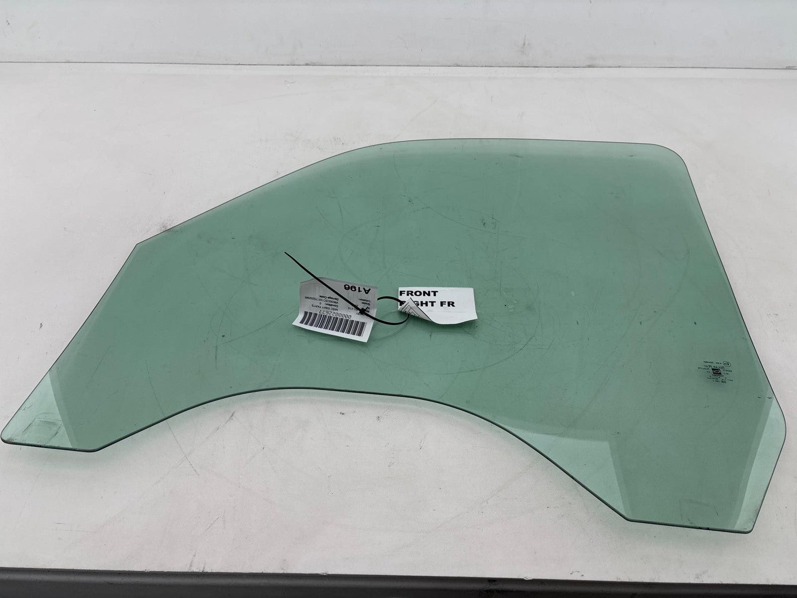 1999-2007 Chevrolet Silverado 1500 Front Right Door Window Glass OEM