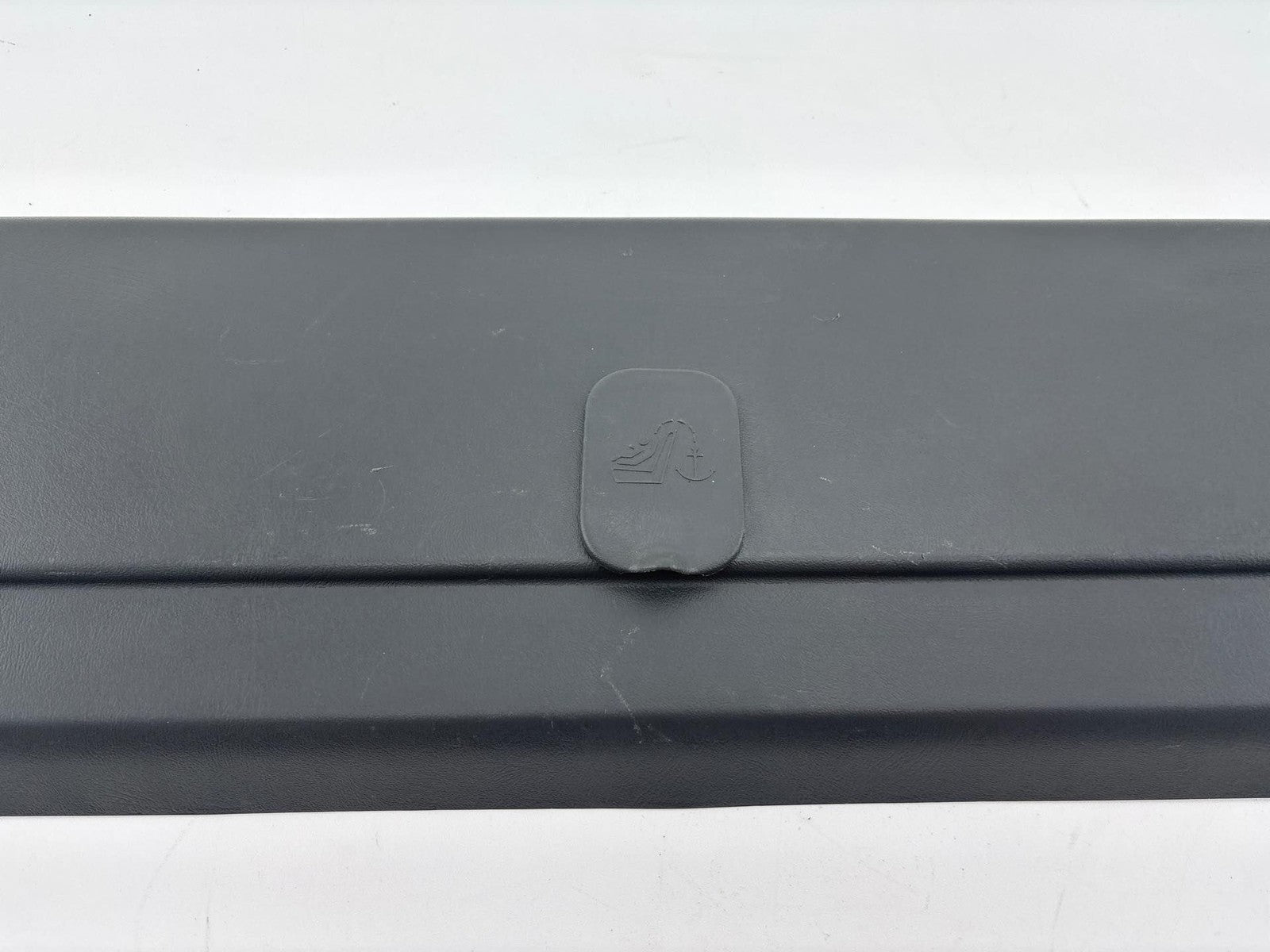 01-07 Chevy Silverado / GMC Sierra Back Glass Reveal Molding OEM 10371626