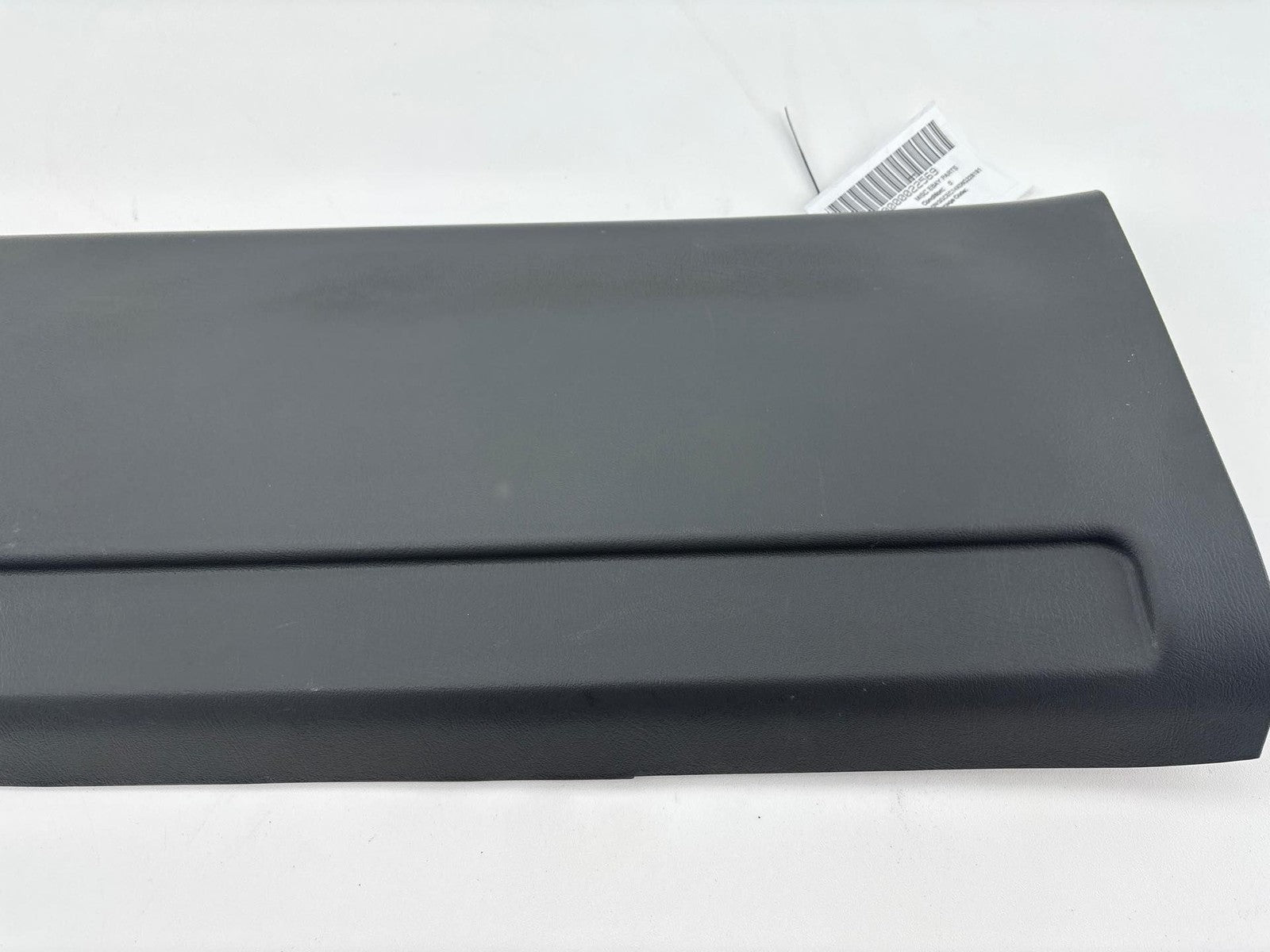 01-07 Chevy Silverado / GMC Sierra Back Glass Reveal Molding OEM 10371626