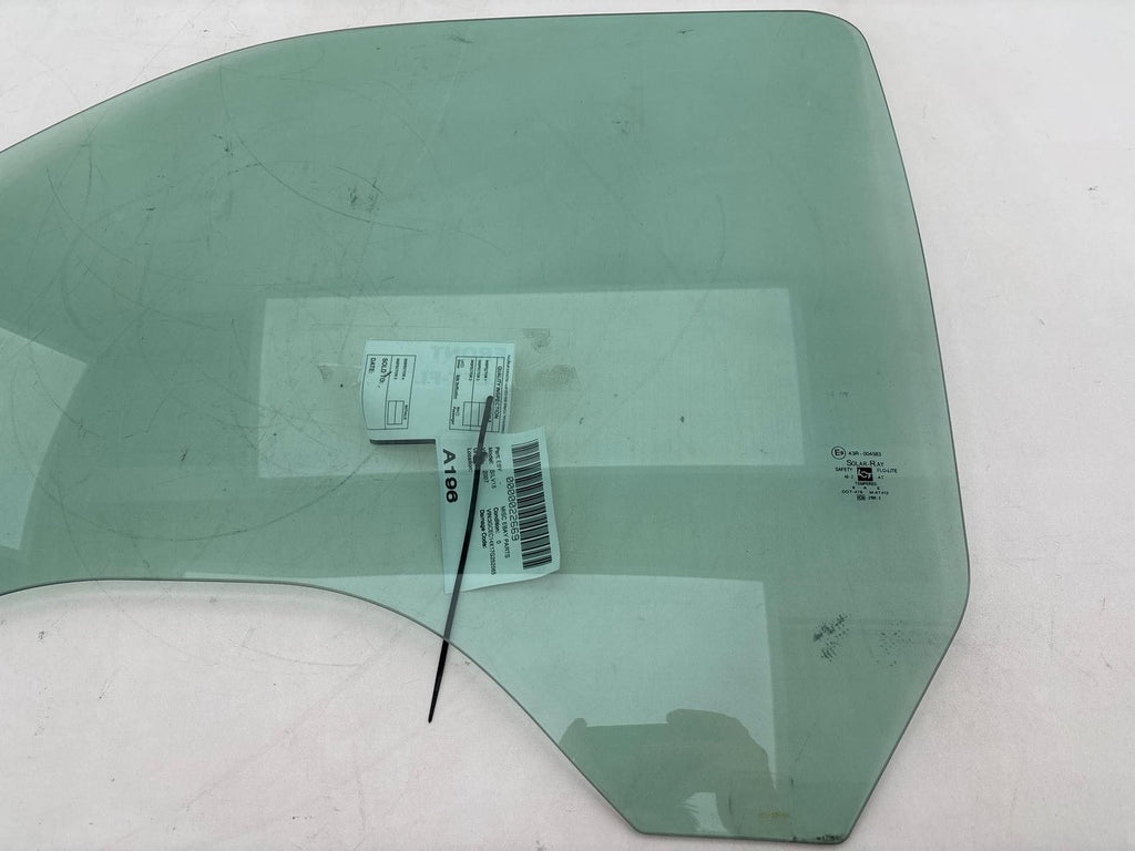 1999-2007 Chevrolet Silverado 1500 Front Left Door Window Glass OEM