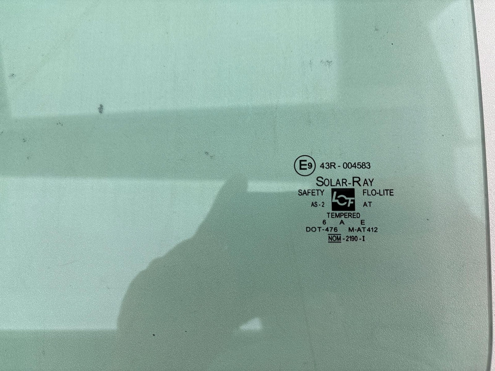 1999-2007 Chevrolet Silverado 1500 Front Left Door Window Glass OEM