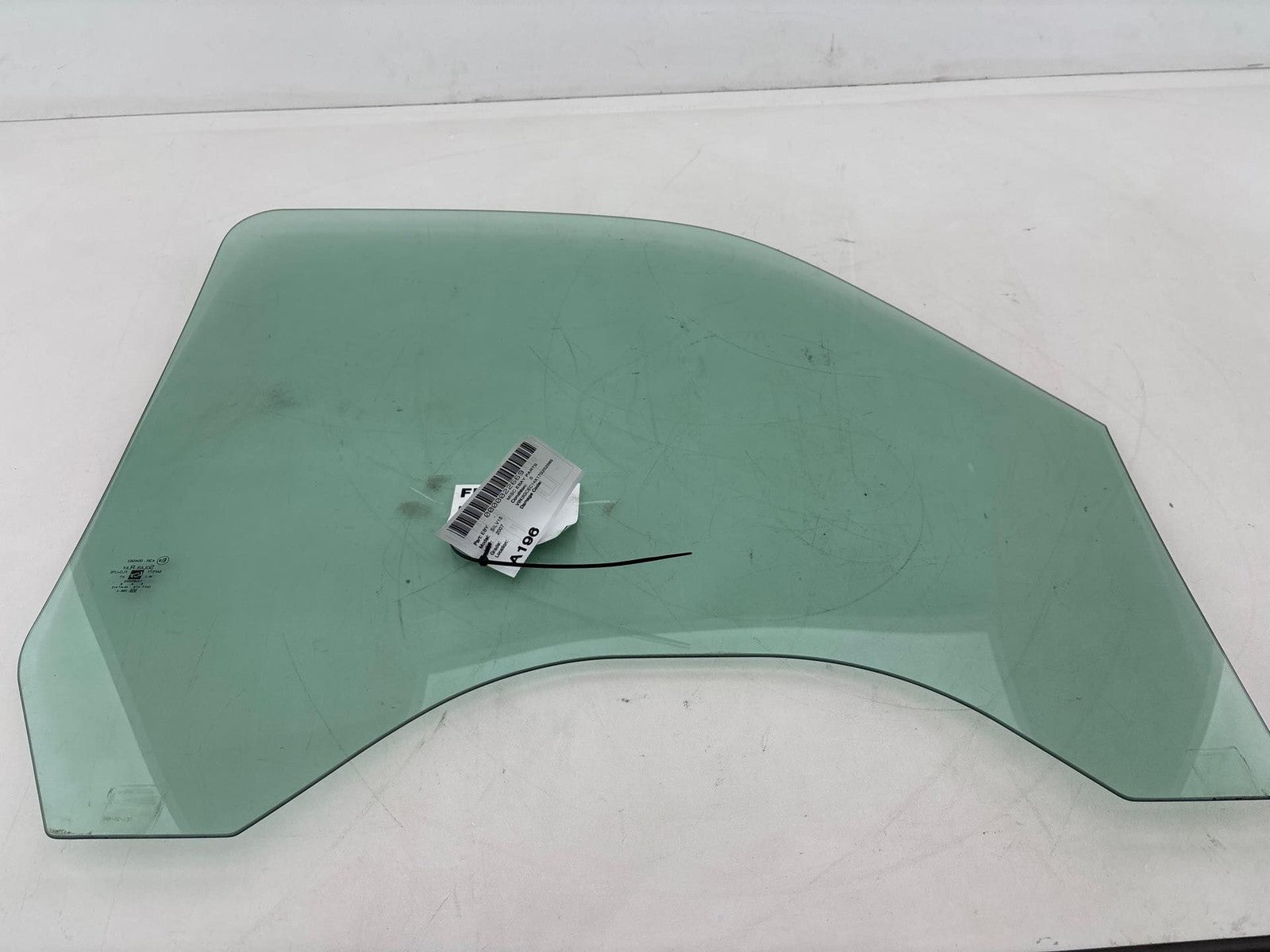 1999-2007 Chevrolet Silverado 1500 Front Left Door Window Glass OEM