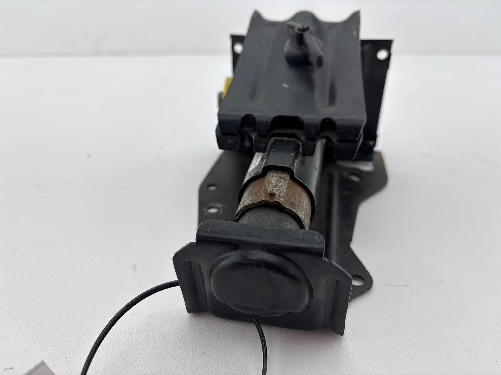 05 -14 Chevrolet Silverado Tahoe Suburban Spare Tire Emergency Bottle Jack OEM