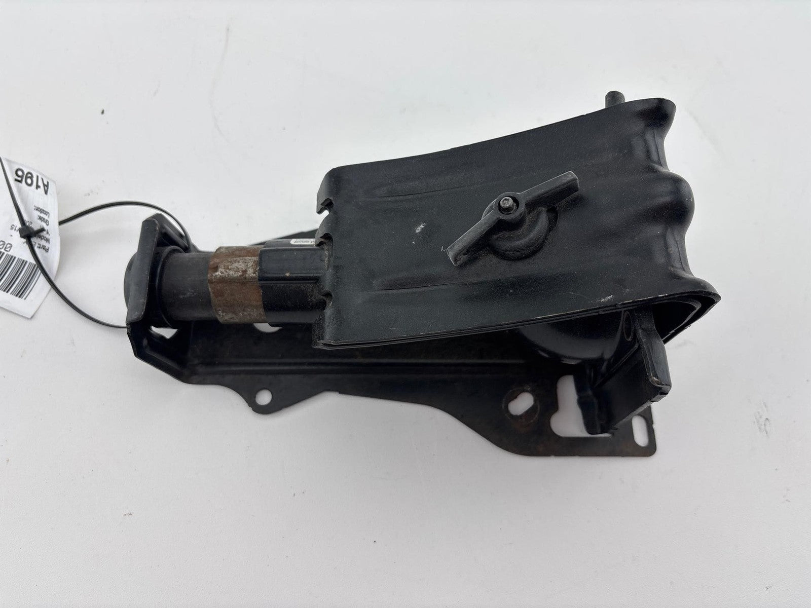 05 -14 Chevrolet Silverado Tahoe Suburban Spare Tire Emergency Bottle Jack OEM