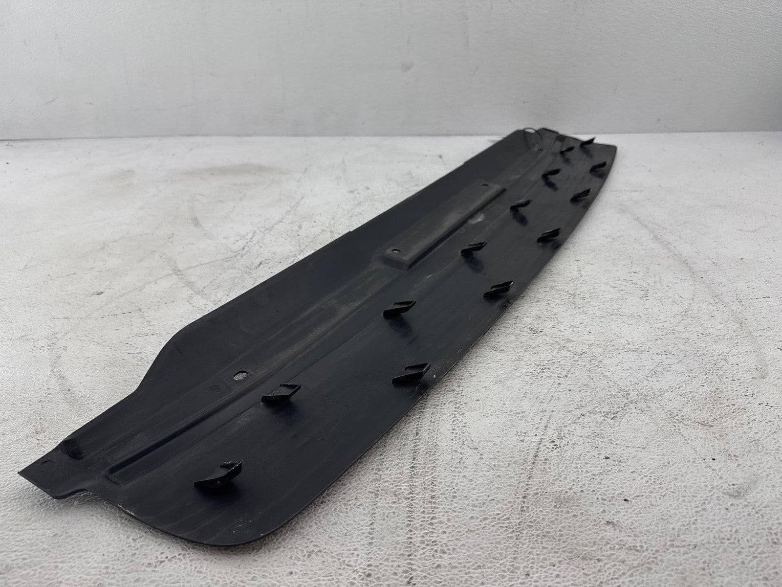 2000 Saturn Sw2 Rear Bumper Step Pad Cover Oem
