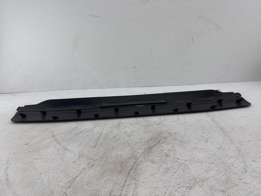 2000 Saturn Sw2 Rear Bumper Step Pad Cover Oem