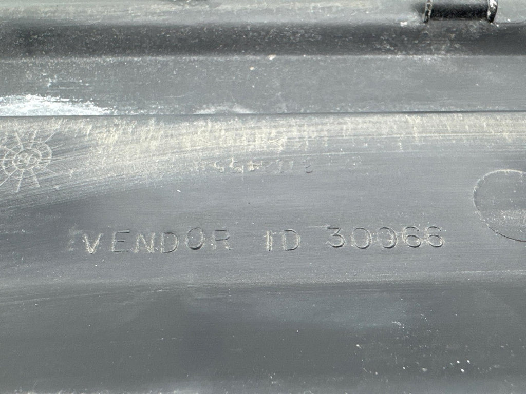 2000 Saturn Sw2 Rear Bumper Step Pad Cover Oem