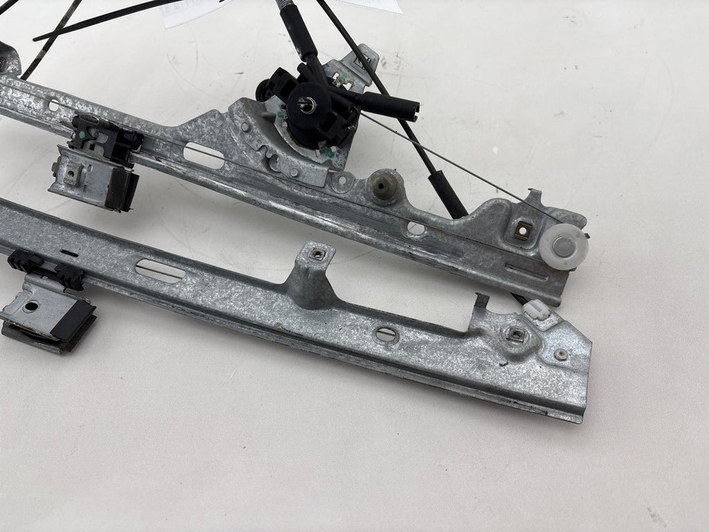 1999-2007 Chevrolet Silverado 1500 Front Right Door Window Regulator OEM